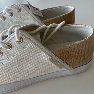 NWT- Tommy Hilfiger casual shoes